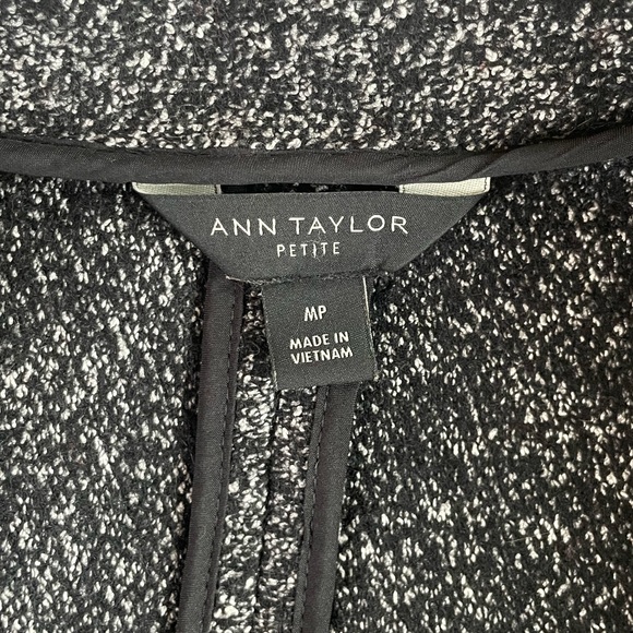 Ann Taylor Petite • Wool Blend Coat Black Gray Funnel Neck Zip Up Mid Length - Picture 9 of 10